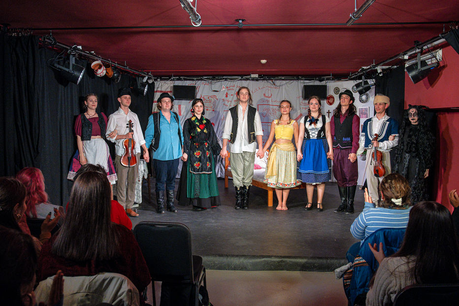 Álomvándorok Társasága Színisuli és Társulat